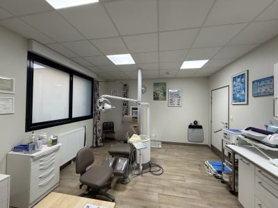 Vend cabinet dans maison de santé