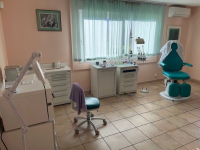 Cession cabinet Pédicurie / Podologie à Saint-Martin-De-Crau - 68750€ à Saint Martin de Crau Provence-Alpes-Côte d'Azur